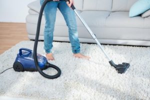 تمیز کردن خانه و پذیرایی