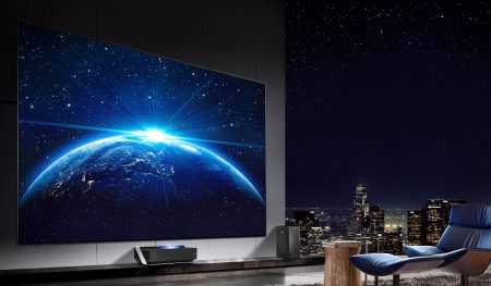 تلویزیون 100 اینچی هایسنس
