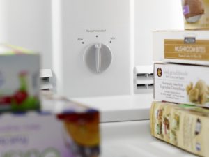 یخ زدن مواد غذایی در یخچال فریزر