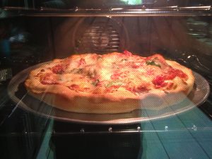  پخت پیتزا در مایکروفر