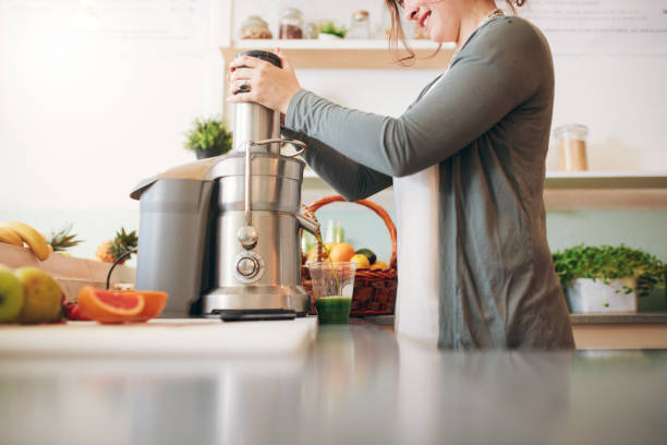 علت لرزش آبمیوه گیری حین کار