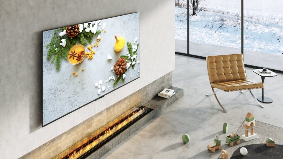 تلویزیون LCD عظیم 98 اینچی تی سی ال