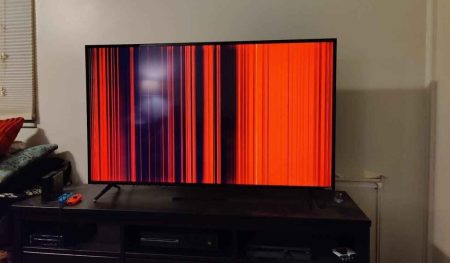 علت قرمز شدن صفحه تلویزیون چیست؟