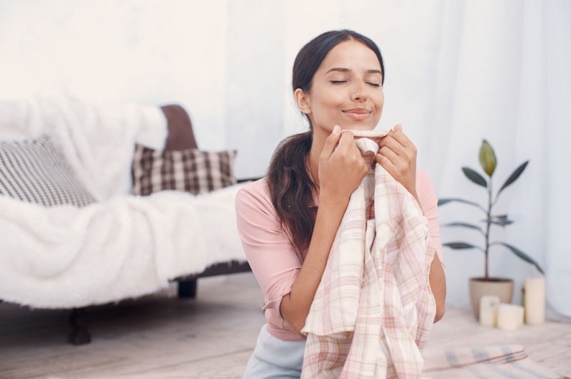سوالات رایج شستشوی لباس‌ و حوله در لباسشویی؛ چرا برخی لباس‌ها را باید کمتر بشوییم؟