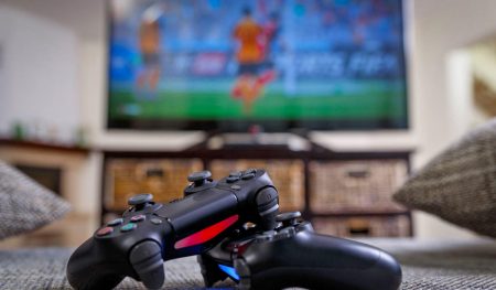 معرفی بهترین تلویزیون های گیمینگ 2025 برای PS5، Xbox و PC